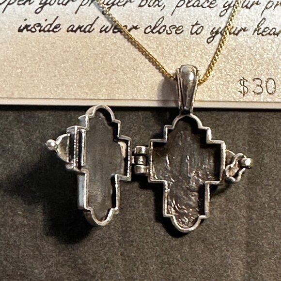 Sterling Silver Prayer Box 925 Cross Pendant Necklace With 18" Chain - Picture 2 of 5
